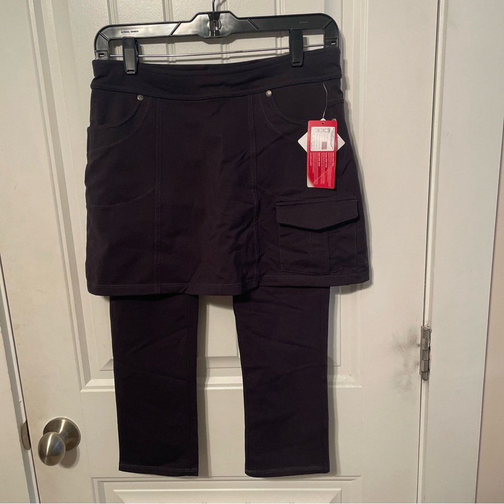 Athleta Bettona 2 in 1 Skirt Capri Legging Stretchy Athleisure Black Size S NWT